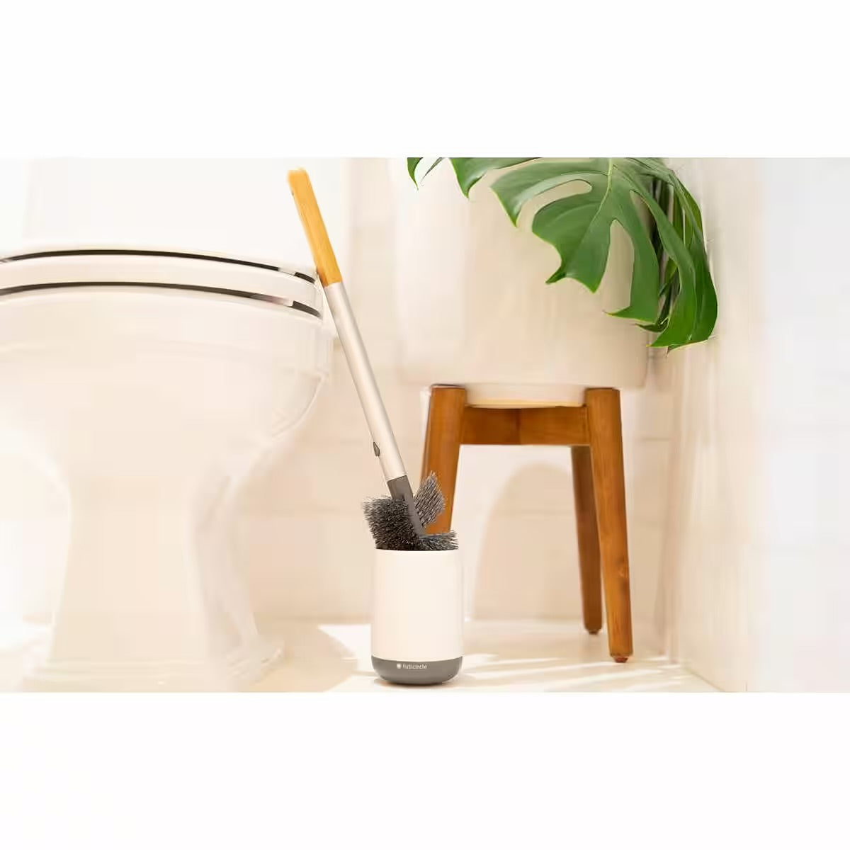 Scrub Queen WC-Garnitur – Toilettenbürste mit Halter in modernem Design