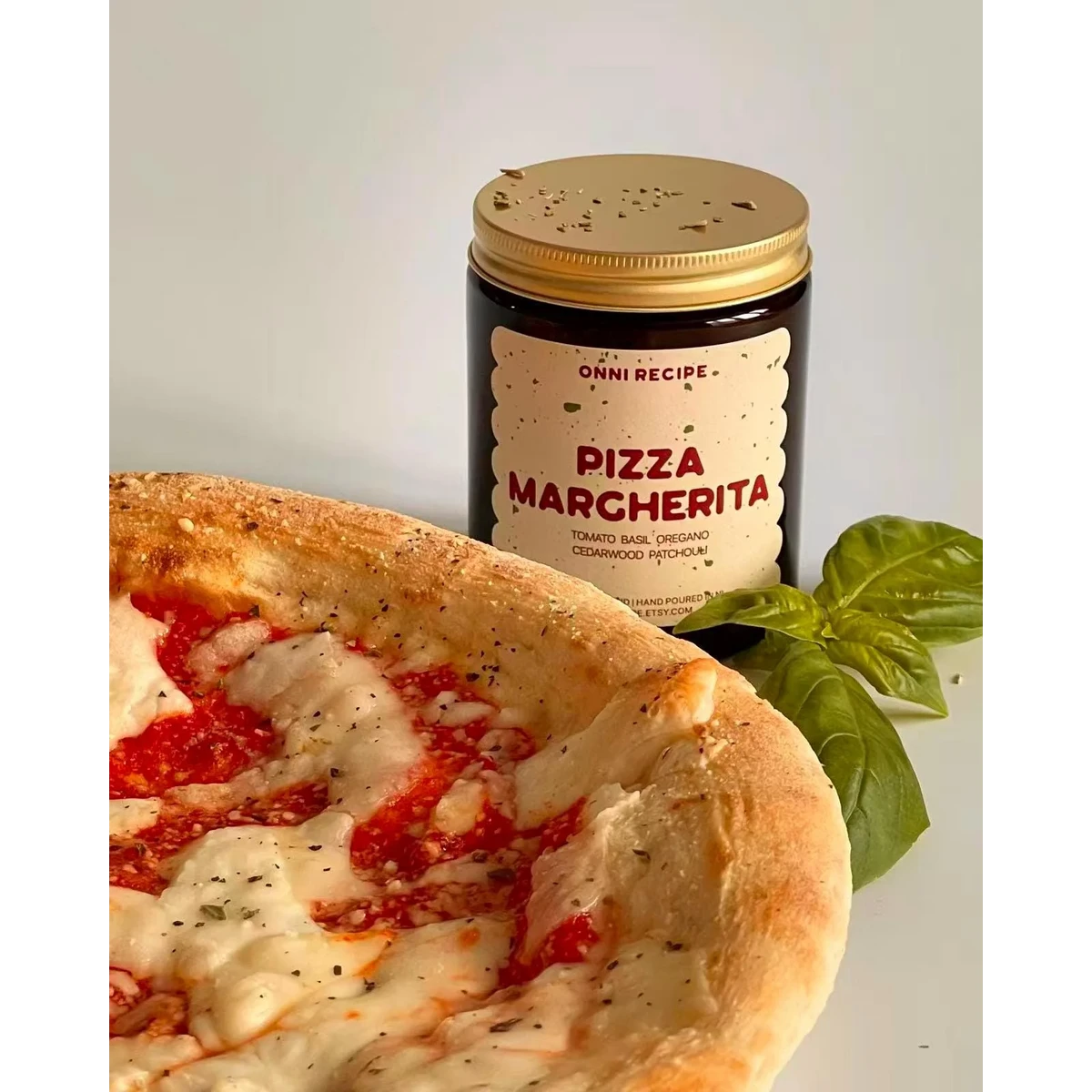 ONNI RECIPE Pizza Margherita Duftkerze Rapswachs 170ml Braunglas