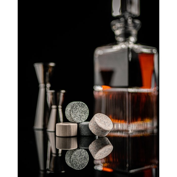 Whiskey Kühlsteine aus Naturgranit – Rundes 6er‑Set in Premium‑Geschenkbox