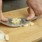 Fish Garlic Press Kikkerland Bild 1