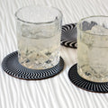 Black And White Moire Coasters Kikkerland Bild 1