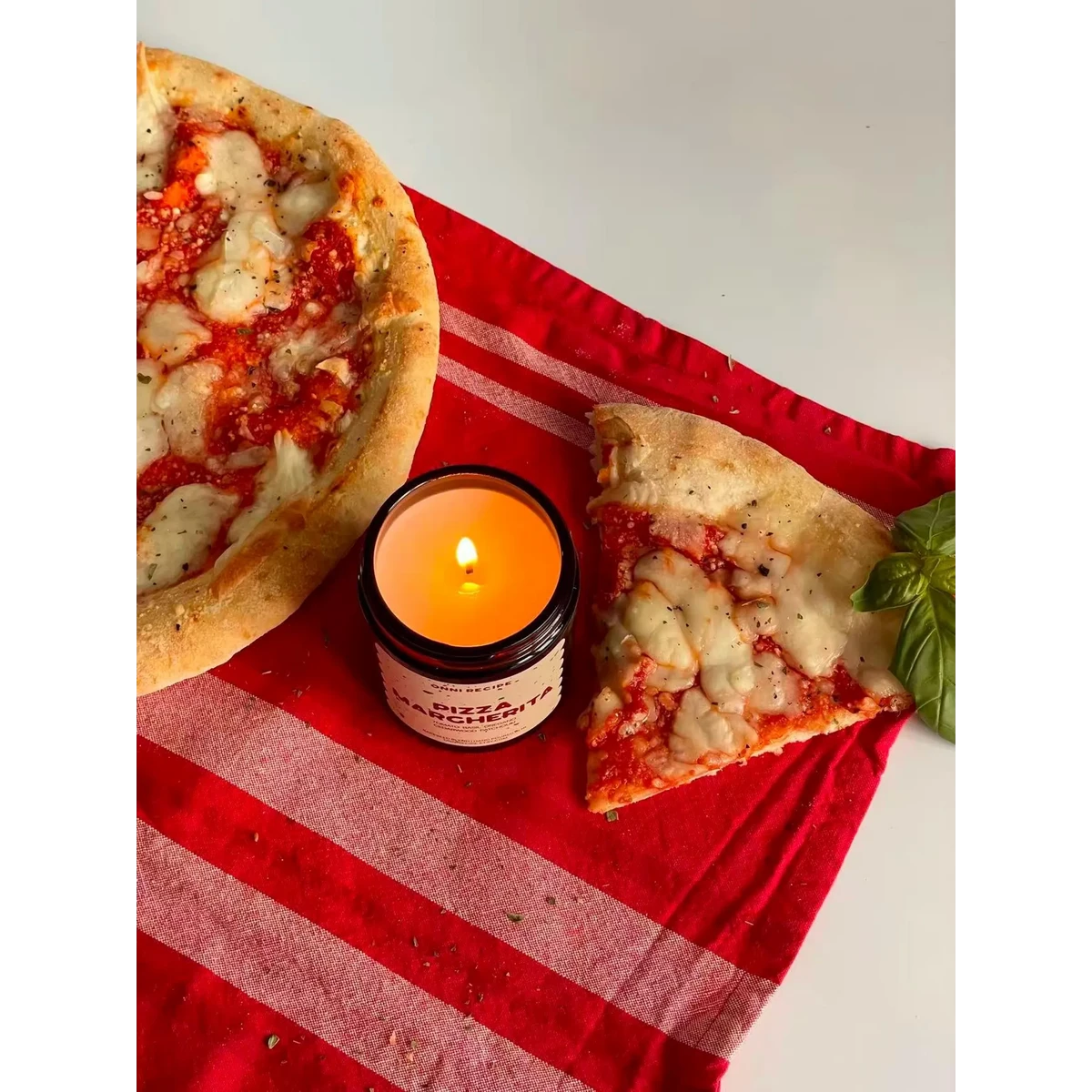 ONNI RECIPE Pizza Margherita Duftkerze Rapswachs 170ml Braunglas