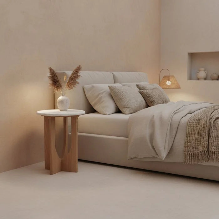 Raw Materials Kuching Beistelltisch Marmor weiß & Mangoholz 30x50cm