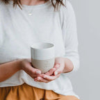 Keramikbecher mit "Hello New Day"-Schriftzug, spülmaschinenfest, 350 ml