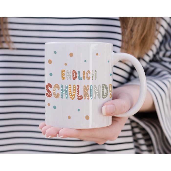 Keramiktasse „Endlich Schulkind!“ – Geschenk zur Einschulung, Schultüten-Füllung & Schulanfang (330 ml, beidseitig bedruckt)